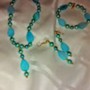 Meet your Posher, Crystal